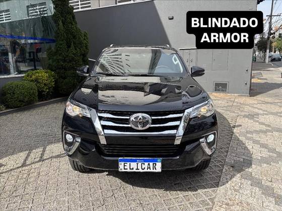TOYOTA HILUX SW4 2.7 SRV 7 LUGARES 4X2 16V FLEX 4P AUTOMÁTICO TOYOTA HILUX SW4 2.7 SRV 7 LUGARES 4X2 16V FLEX 4P AUTOMÁTICO
